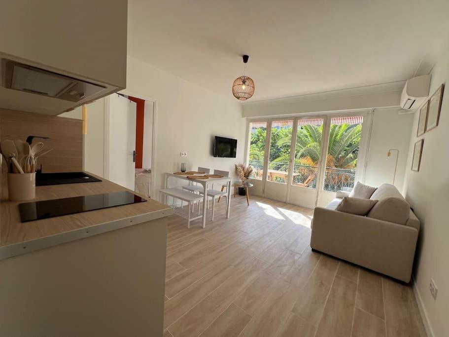 Magnifique T2 Proche Mer Et Ville Refait A Neuf Avec Terrasse Menton Exteriér fotografie