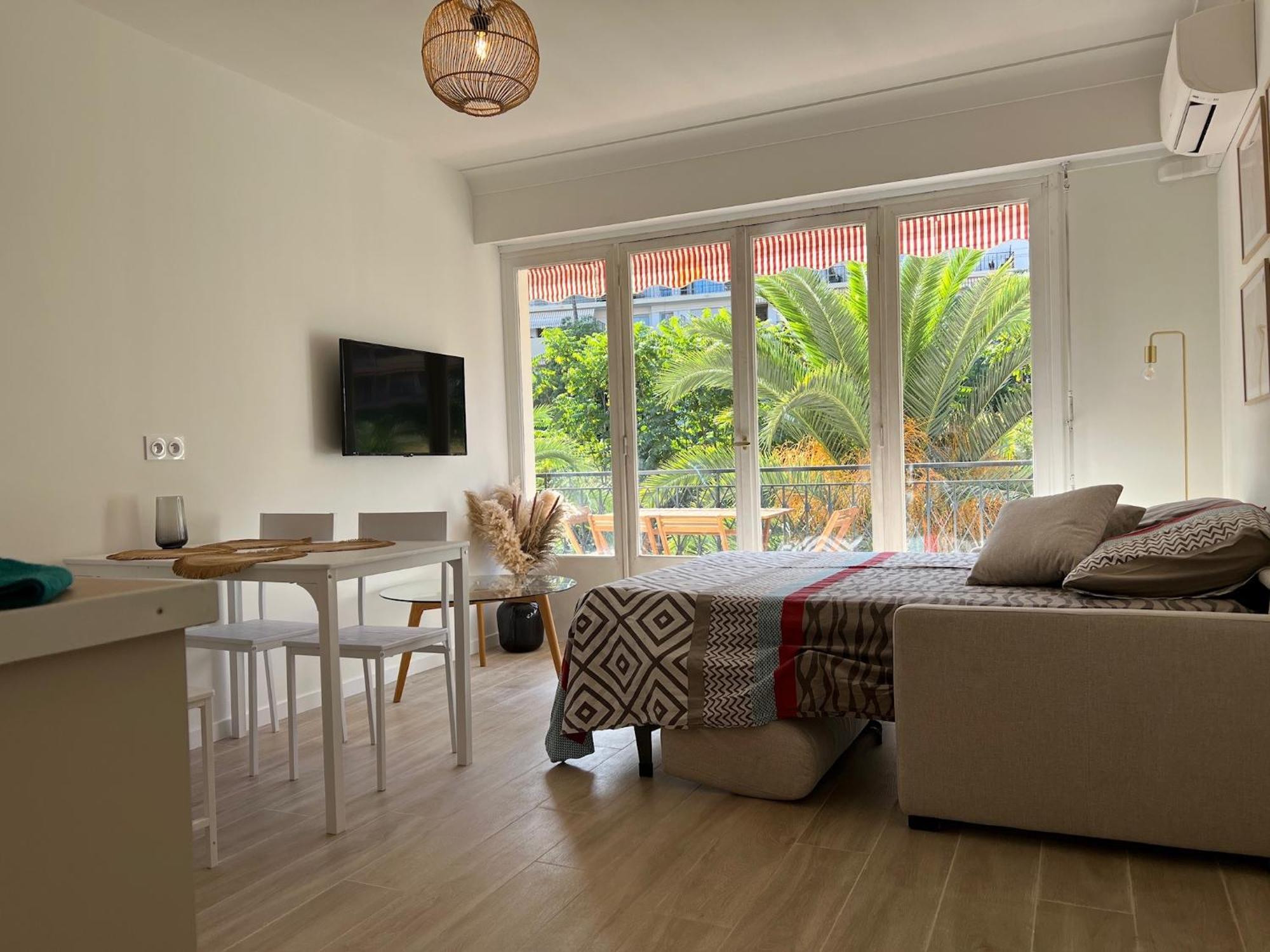 Magnifique T2 Proche Mer Et Ville Refait A Neuf Avec Terrasse Menton Exteriér fotografie